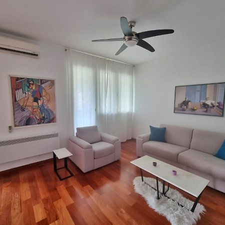 Baby Blue Apartments Bar Luaran gambar
